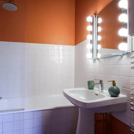 Appartement 2 Pieces, Centre Historique Proche Universite *